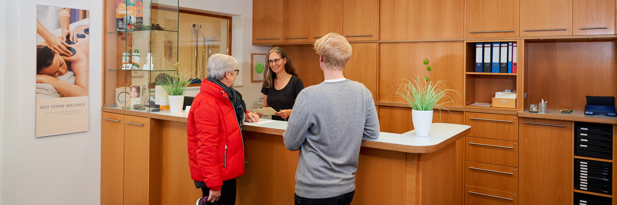 anmeldebereich-mit-patienten.jpg